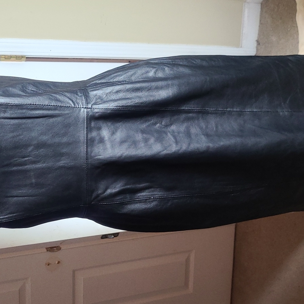 Apart Leather Dress 👗 😍 - Picture 3 of 6